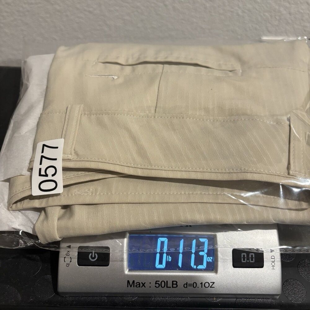 Nike Golf Women’s Shorts 10 Beige Khaki Stretch Pinstriped Bermuda Dri-fit Dry - Picture 13 of 14